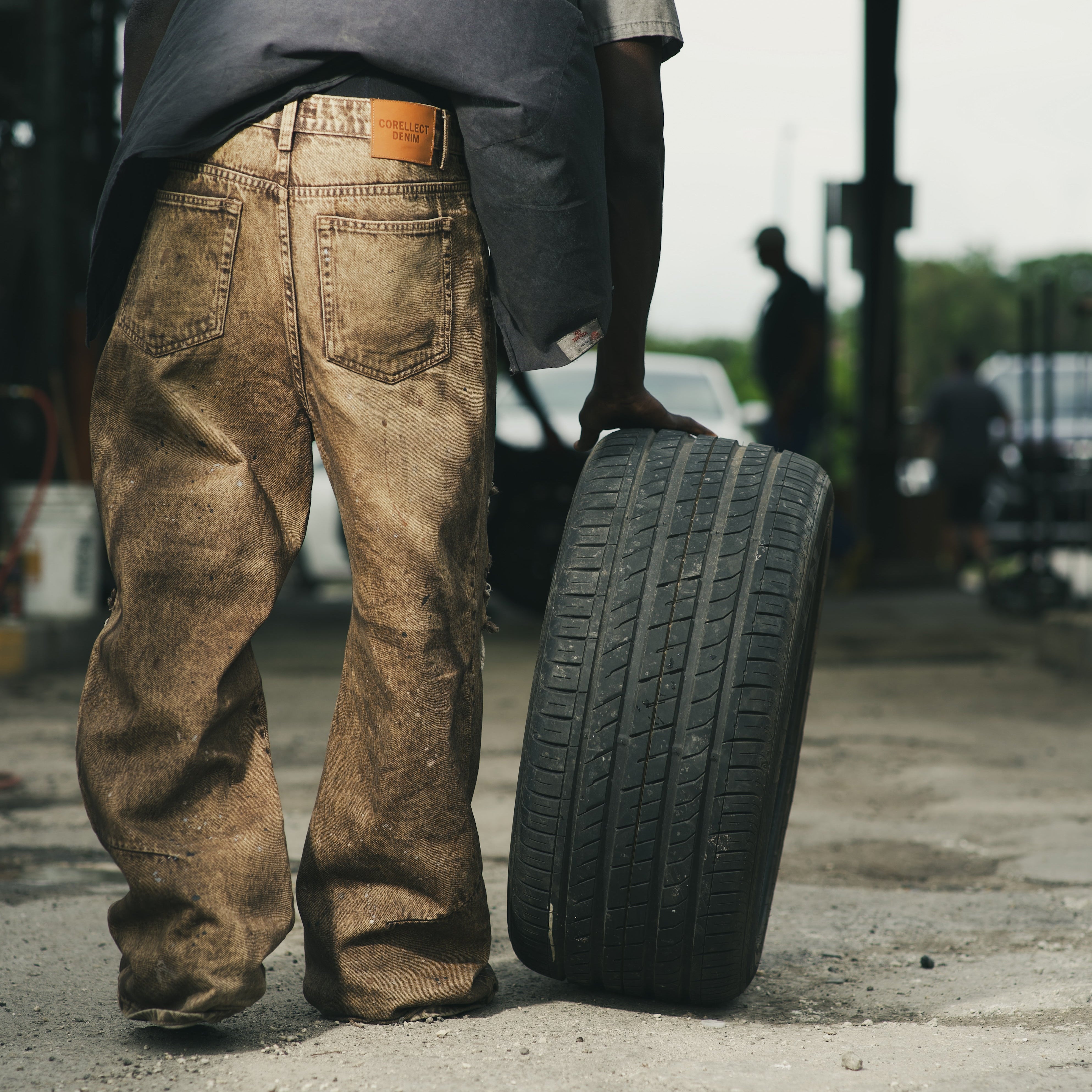 CRLCT® - ( BROWN MUD WASH) BAGGY DENIM